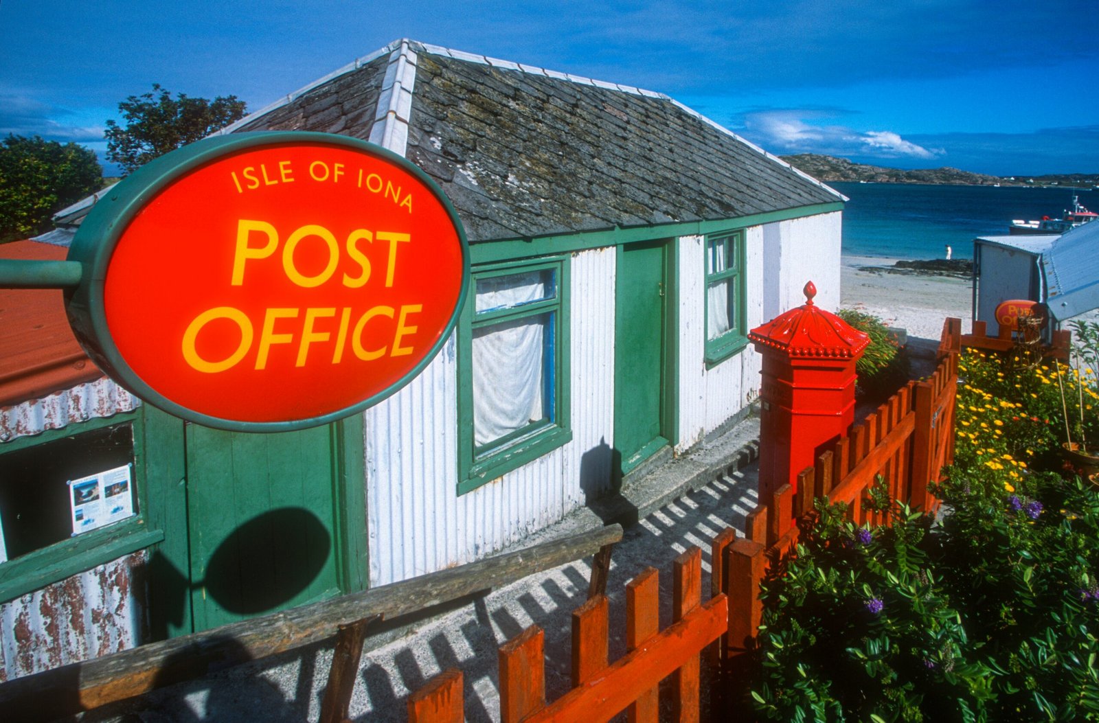Post office building illustrating India Post Gramin Dak Sevak shortlist update